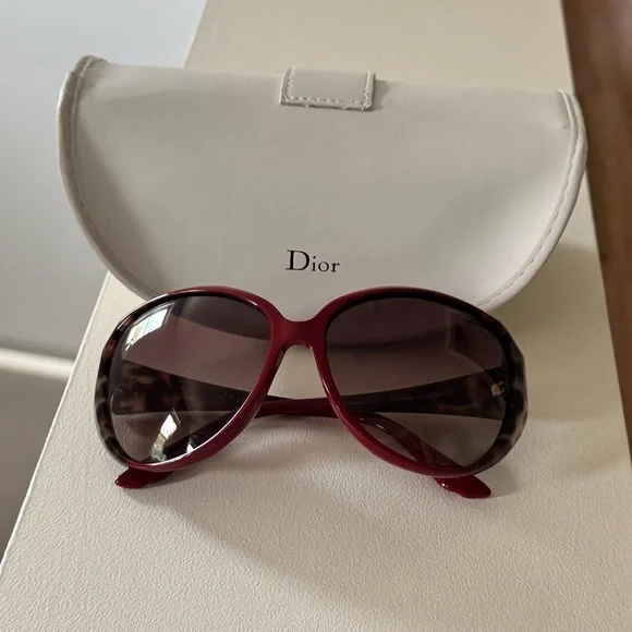 Brand new,authentic”Christian Dior”sunglasses.Amazing,color-dark red and leopard - Picture 6 of 16